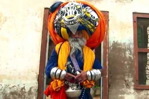৮০ কেজির পাগড়ি!