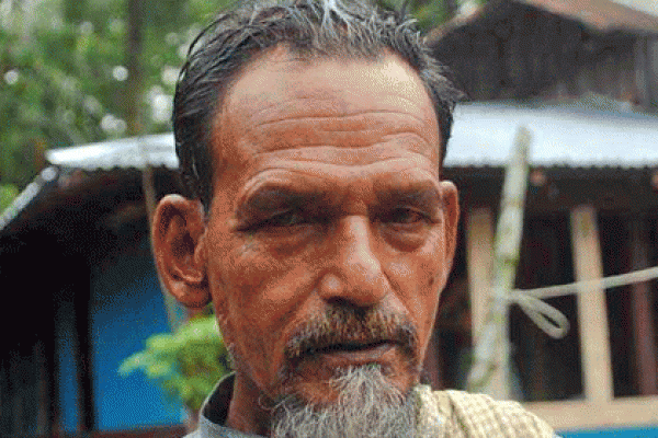 অভিমানে ৪০ বছর ভবঘুরে
