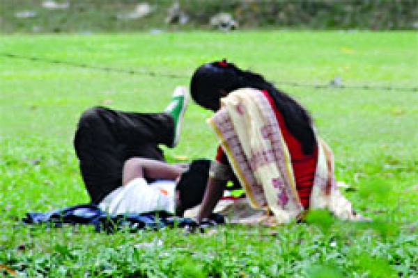 ডেটিংয়ের তিন কাহন