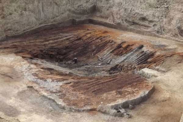 কবরে মানুষ রথ ও স্বর্ণের ইতিহাস!