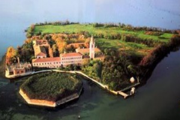 ভয়ঙ্কর ভৌতিক দ্বীপ 