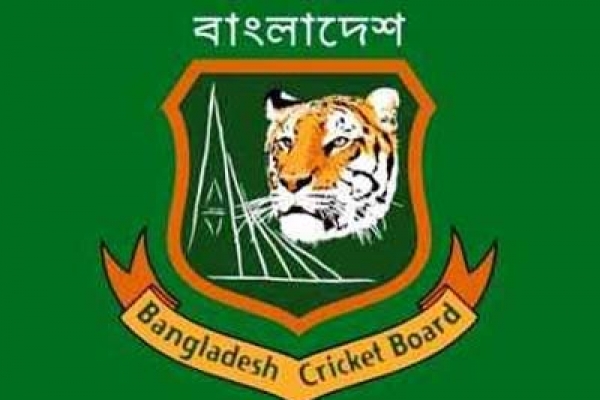 টাইগারদের দুই কোচের সাথে গানম্যান!