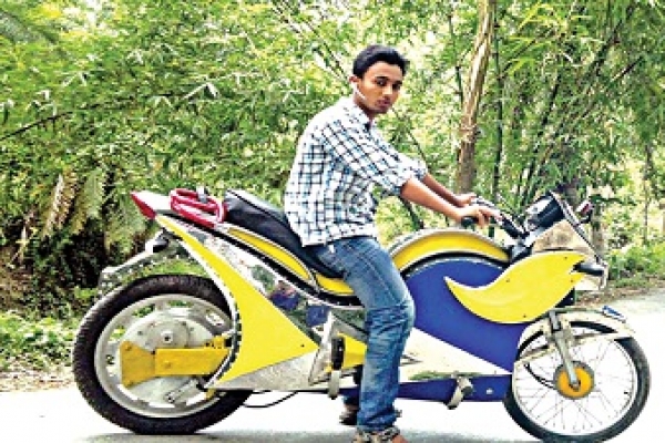 সীতাকুণ্ডের মুন্নার বিস্ময়কর আবিষ্কার