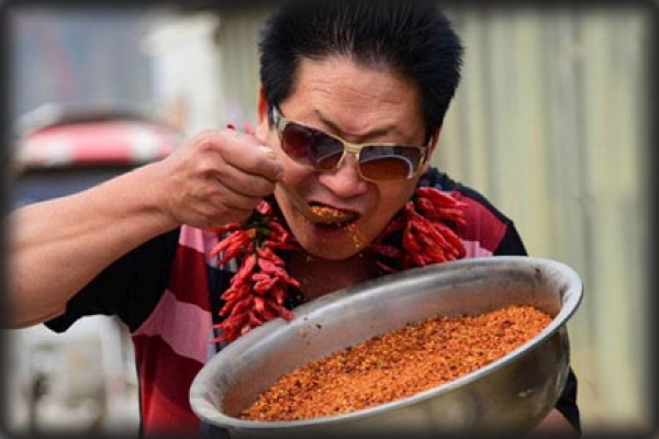 যে কারণে আড়াই কেজি মরিচ খান লি ইয়ংঝাই