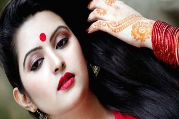 চুলের যত্ন নিতে ছোট একটি অসাধারণ টিপস