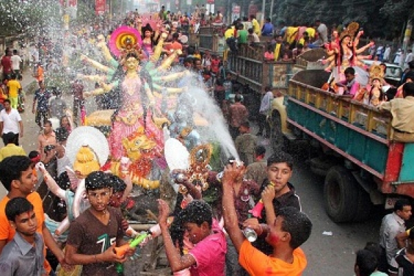  প্রতিমা বিসর্জন দিতে গিয়ে প্রাণ গেল যুবকের