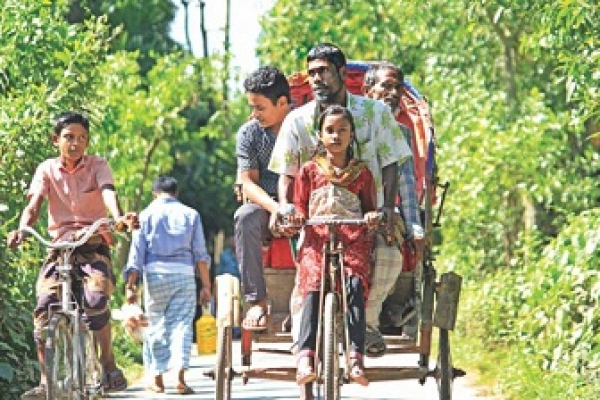 সেই অন্ধ রিকশাচালকের কষ্ট দূর হচ্ছে