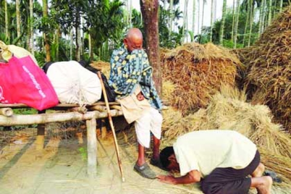 ‘এটাই বুঝি শেষ প্রণাম বাবা’ 