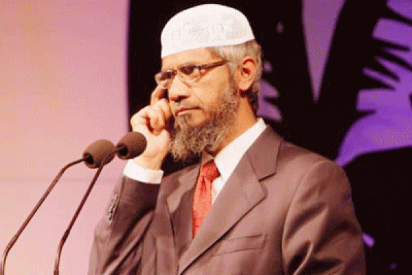 এক হিন্দু তরুণীর কঠিন প্রশ্নের উত্তর দিলেন ডা. জাকির নায়েক