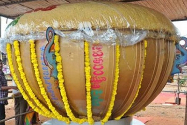 ৮ হাজার কেজির এক মিষ্টিতে গিনেজবুকে রেকর্ড