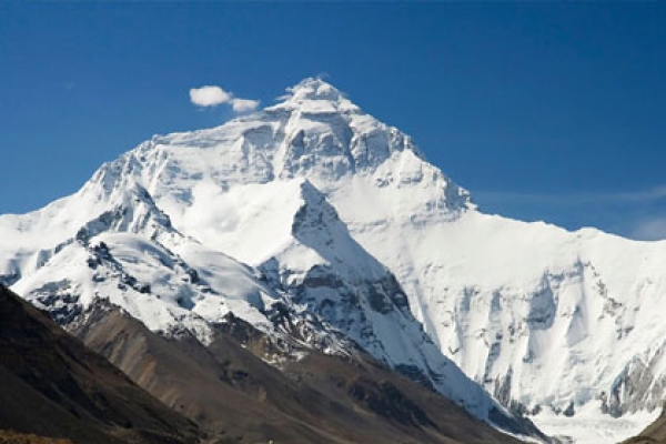 হিমালয় ৬০ সেন্টিমিটার দেবে গেছে