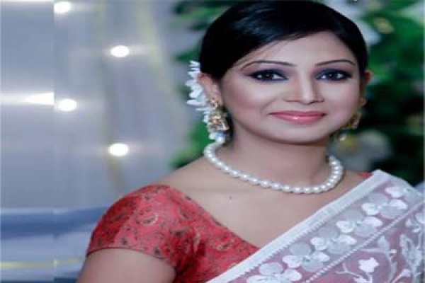 প্রভার পেছনে এখন লম্বা লাইন!