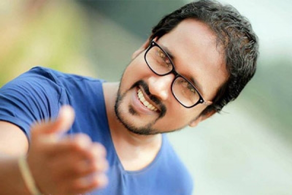 টুটুল এখন এফএম মামা