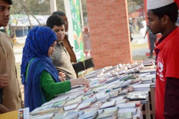 ‘হূমায়ূন আহমেদের শেষ দিনগুলি’ জব্দ