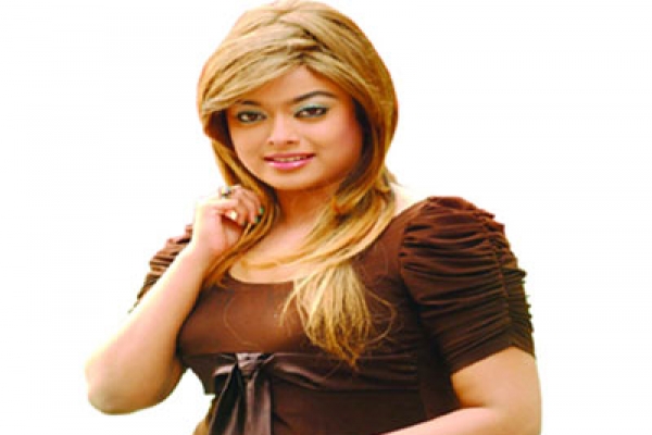 আলোচিত সেই সাহারা কেন বোরকা পরে থাকেন?