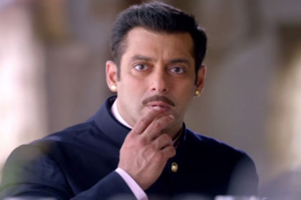 শেষ পর্যন্ত বডিগার্ডের কাছে হাত পেতে টাকা ধার নিতে হল সালমানকে!