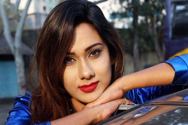 এবার ববির নায়ক রণবীর, তিনি কি সিং না কাপুর?
