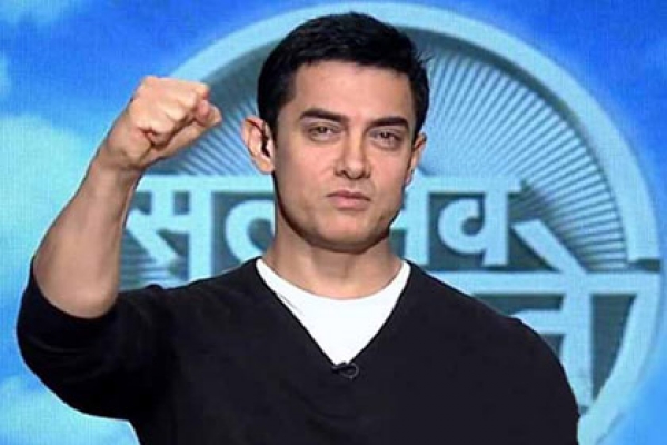 আমির খানকে আদালতে তলব