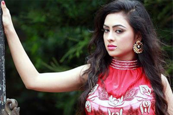 ফেসবুক থেকে ঢাকাই সিনেমার নায়িকা হলেন তানহা
