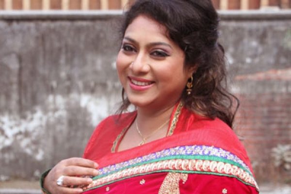 আবারও অস্ট্রেলিয়ায় শাবনূর, তবে কি আর ফিরবেন না?
