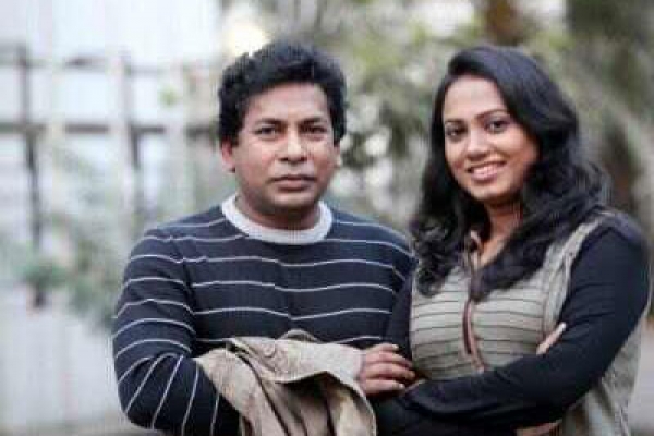 বউকে নিয়ে অস্ট্রেলিয়া উড়াল দিবেন মোশারফ করিম, কিন্তু কেন?