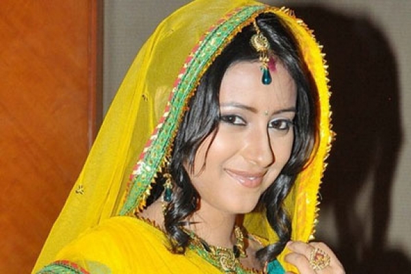 বিয়ের আগে নায়িকার কপালে সিঁদুর ছিল কেন, তাহলে কী....?