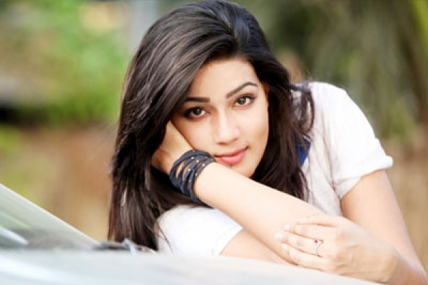 আমার বিরুদ্ধে মিথ্যে খবর ছড়ানো হচ্ছে : মাহি