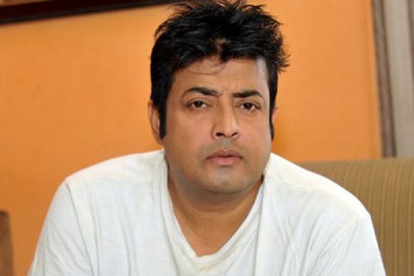 কি হলো হঠাৎ, কেন মন ভালা নেই ওমর সানীর?
