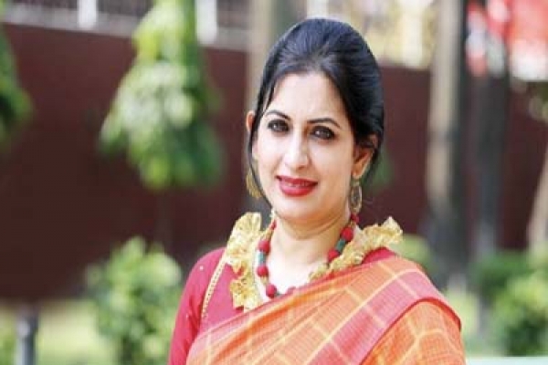 দীর্ঘদিন পর গান গাইবেন বিপাশা হায়াত