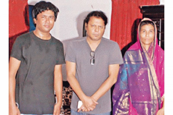 ২০ বছর পর পাগল সেই ভক্তের স্বপ্নটি পুরণ করলেন জেমস