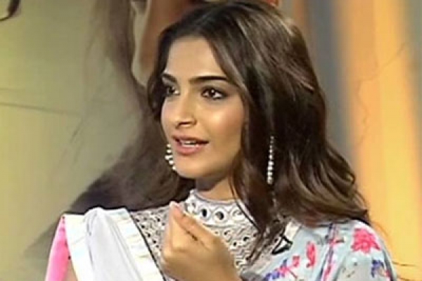 এবার হলিউড ছবিতে সোনম কাপুর!