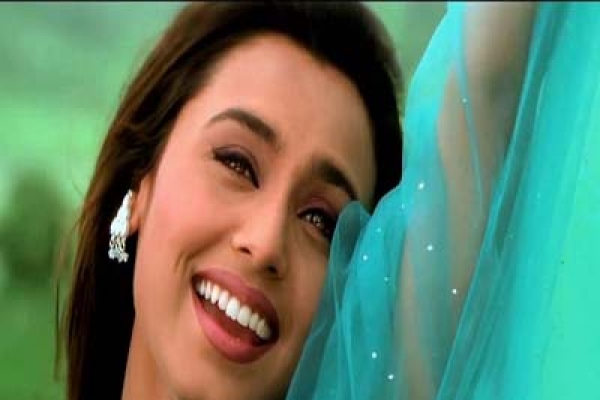 আবদার মিটাতে পথে নামলেন রানী