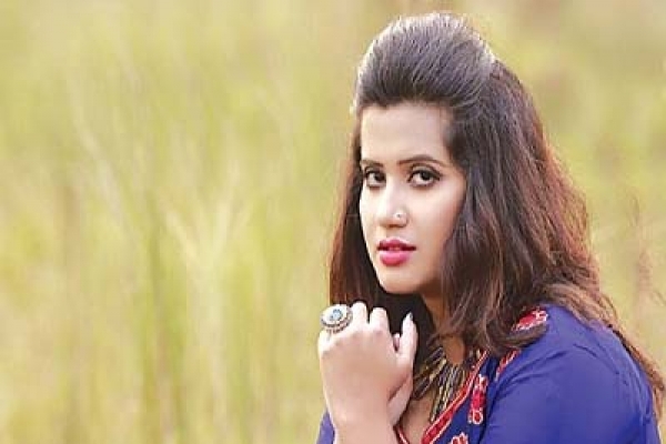 মেয়েকে হারিয়ে ন্যান্সির অশ্রুভেজা গান