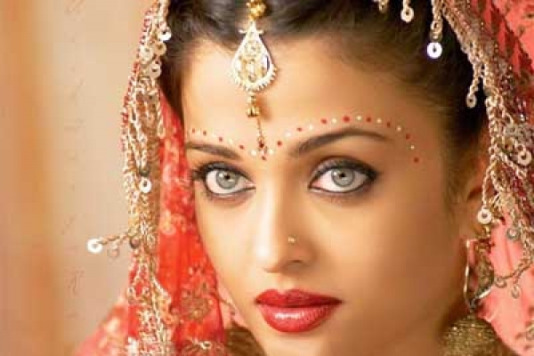  এমন কিছু চোখ যা দেখলে ঘুম হারাম!