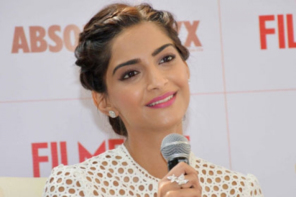 একথা জানাতে আমার কোনো লজ্জা নেই : সোনম কাপুর