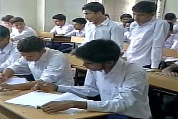  অবাক কাণ্ড, ভাইয়ের কাঁধে চড়ে ইঞ্জিনিয়ারিংয়ে তাক লাগালেন প্রতিবন্ধী দাদা!