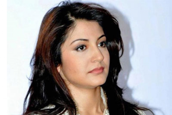বিরাট নয়, কার অপেক্ষায় আছেন আনুশকা, বলতে পারবেন?