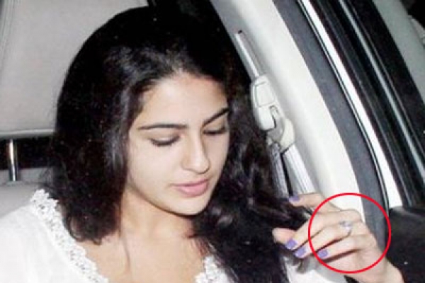 সাইফ আলির মেয়ের হাতে আংটি, তবে কি বাগদান হয়ে গেলো?