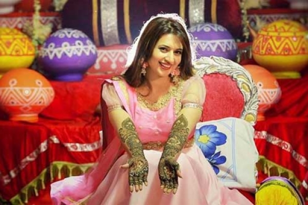 এই অভিনেত্রীর বিয়ে নিয়ে তোলপাড় অনলাইন দুনিয়া