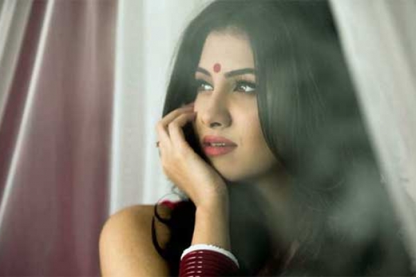 প্রেমের সম্পর্ক নিয়ে যা বললেন দেবের প্রেমিকা রুক্মিণী