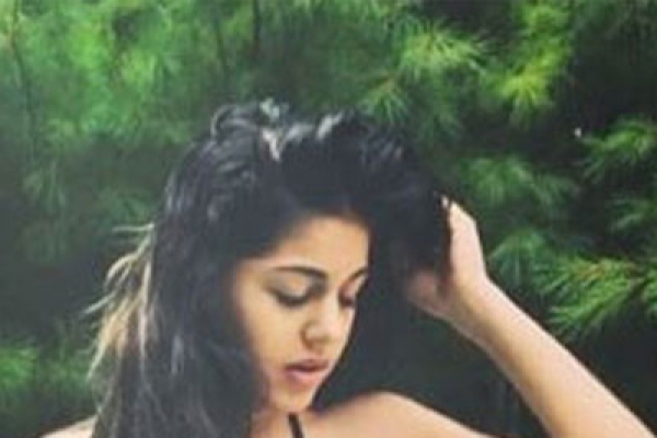 মেয়ে বলিউডে আসবে, তাই ট্রেনিং দিচ্ছেন মা