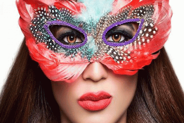 নায়লা নাইমকে ‘বাংলা দেশের সানি লিওন’ বলল ভারতীয় মিডিয়া