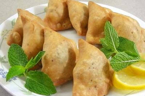 সিঙারা খেয়ে বিল ১ কোটি টাকা!