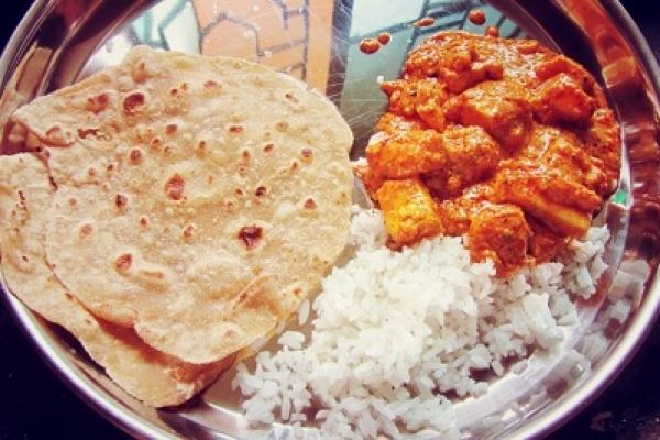 রাতে ভাত না রুটি? কোনটা বেশি স্বাস্থ্যকর?