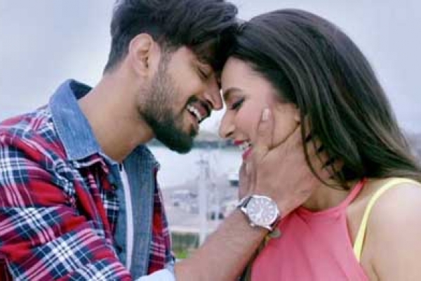 শুভশ্রীর গানেই এবার বিশ্বে রেকর্ড গড়বে টলিউড!