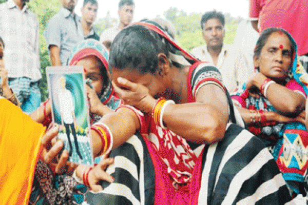 টঙ্গীর টেম্পাকো দুর্ঘটনা: আর্তনাদ আর বিলাপে ভারী হাসপাতাল