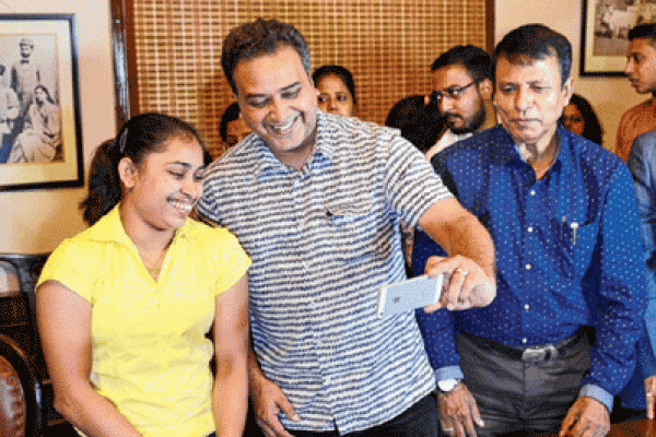 গত পনেরো বছরে একবারও দীপাকে কড়া শাসন করতেই হয়নি, বলে দিলেন বিশ্বেশ্বর