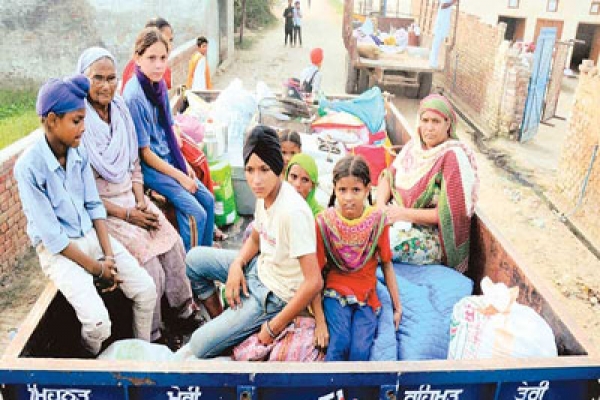 পাকিস্তানি হামলার ভয়ে প্রাণ বাঁচাতে এবার গ্রামজুড়ে বাঙ্কার বানাতে চায় ভারতীয় সীমান্তবাসীরা