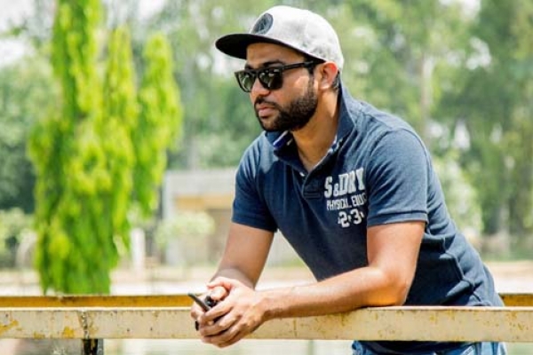 এই ছেলেটি বলিউডের ৬০০ কোটির জনক!