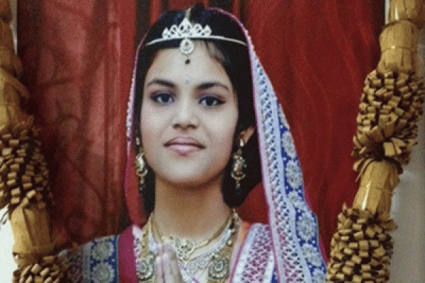 ৬৮ দিন উপবাসের পর মারা গেলো ৮ম শ্রেণীতে পড়ুয়া কিশোরী!